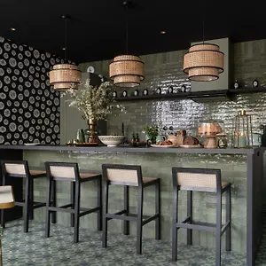 https://domaine-de-bellescize.hotels-rhonealpes.com